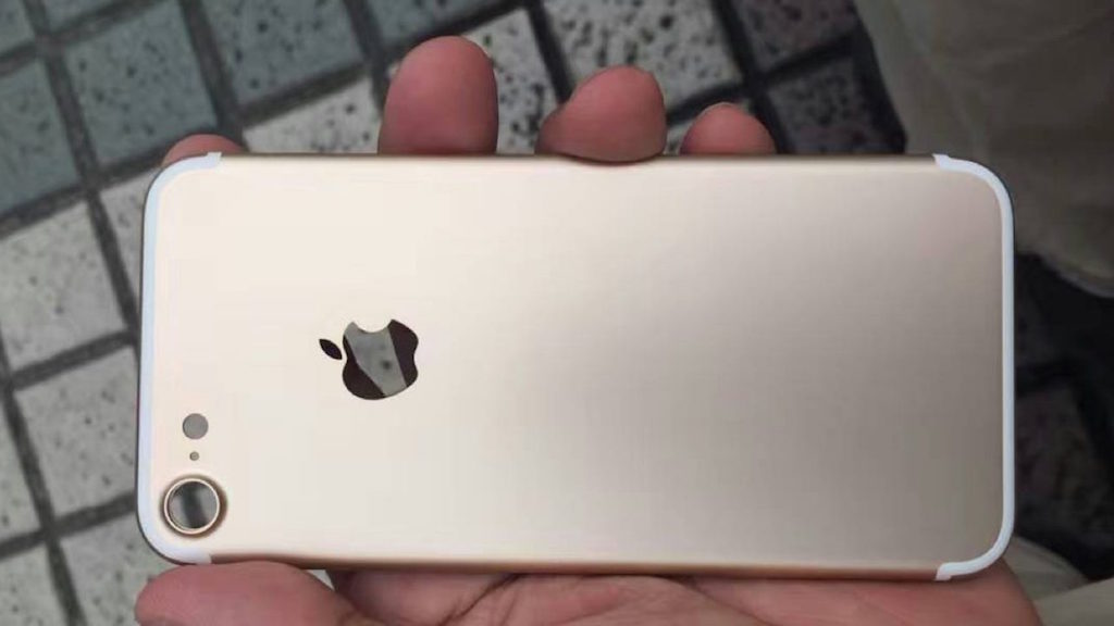 Iphone 7 lộ diện đẹp long lanh không tì vết