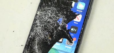 Màn hình điện thoại bị vỡ