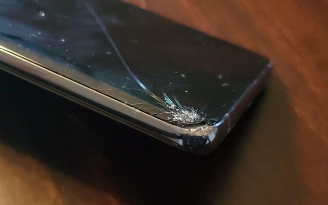 Samsung s10 vỡ màn hình